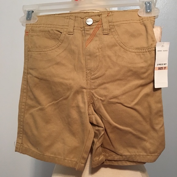 Little boys 2 T Kenneth Cole reaction shorts - Picture 1 of 2
